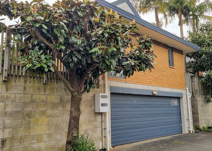  at 5/12 Northcross Drive, Oteha, North Shore City, Auckland