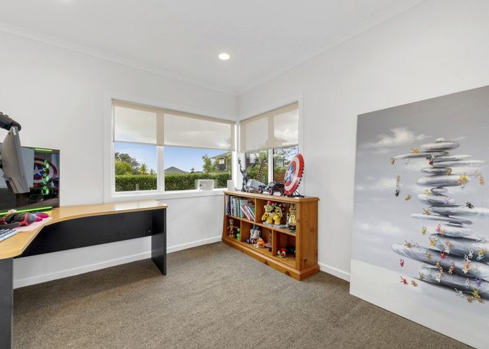  at 9 Bradbury Road, Botany Downs, Manukau City, Auckland