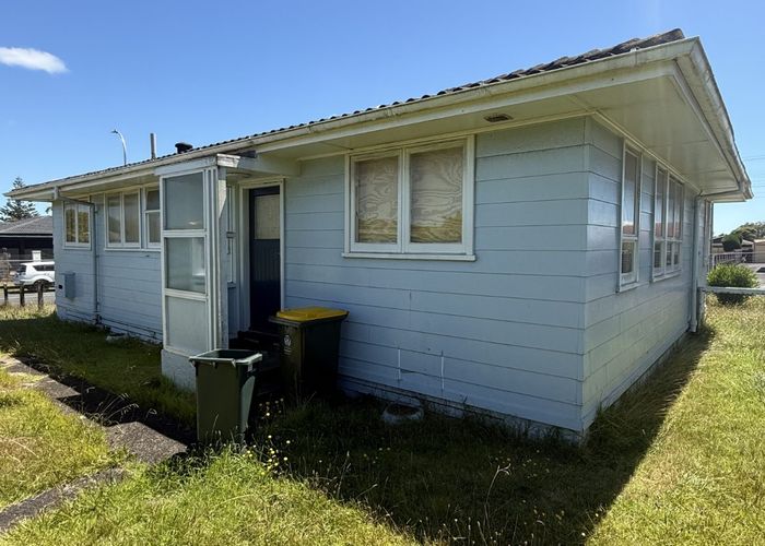  at Mangere East, Manukau City, Auckland
