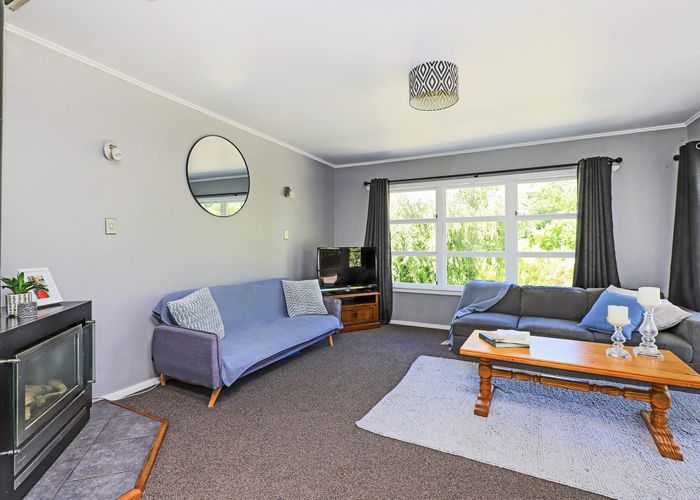  at 122 State Highway 2, Waipatu