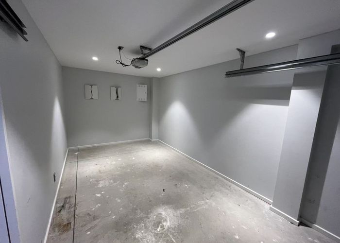  at 87 Bordeaux parade, Te Atatu South, Waitakere City, Auckland