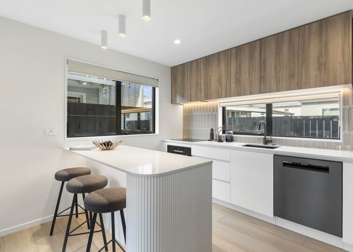  at 16A Moa Road, Point Chevalier, Auckland City, Auckland