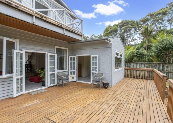  at 125 Woodlands Park Road, Titirangi, Auckland