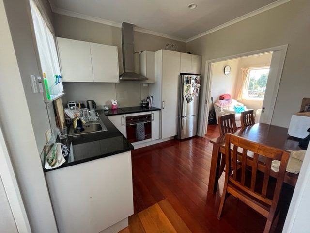  at 220 Clyde Street, Hamilton East, Hamilton