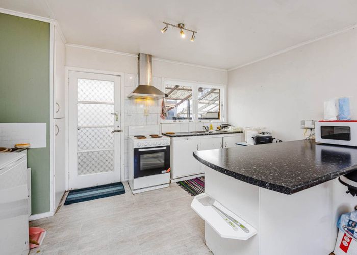  at 3/37 Buckingham Crescent, Manukau, Manukau City, Auckland