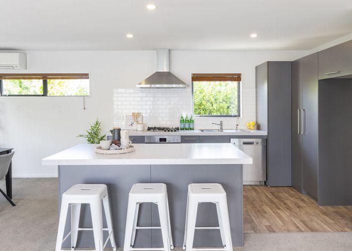  at 2/18 Lamorna Road, Parklands, Christchurch City, Canterbury