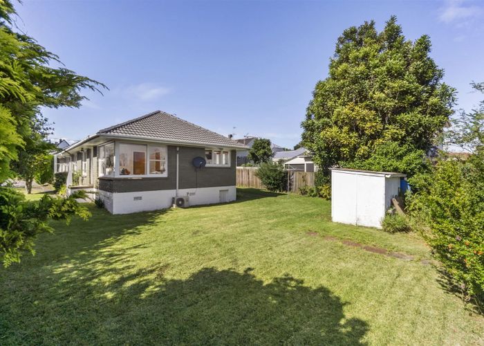  at 3/13 Otakau Road, Milford, Auckland