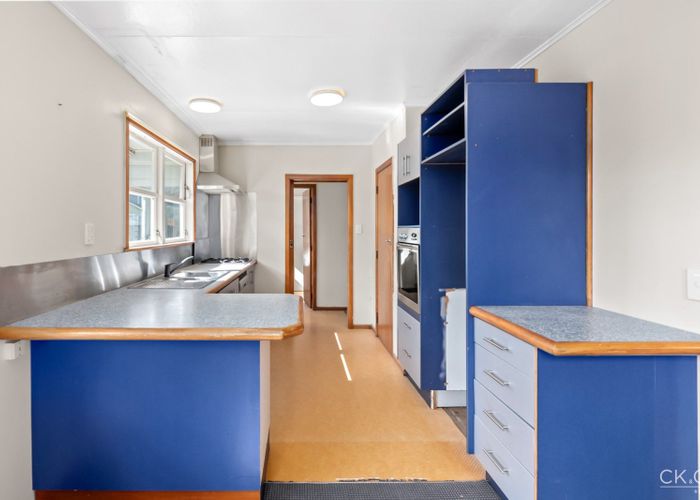  at 2/11 Walters Street, Avalon, Lower Hutt, Wellington