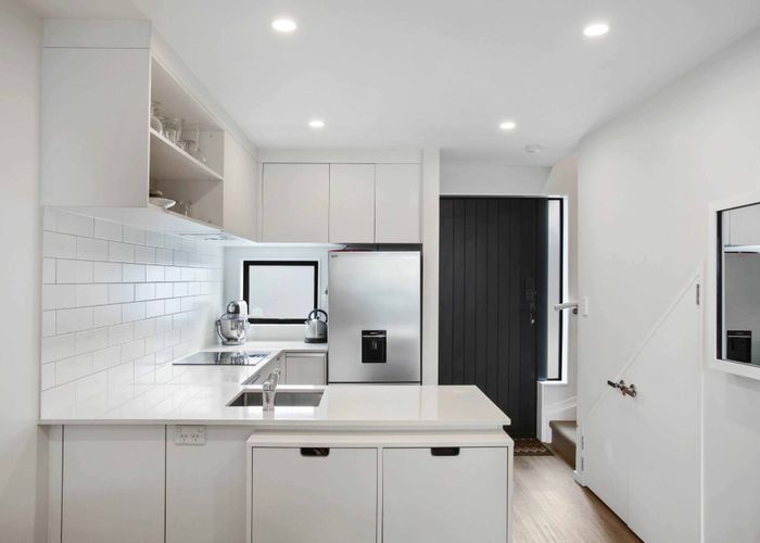  at 28 Ivy Nola Way, Henderson, Waitakere City, Auckland