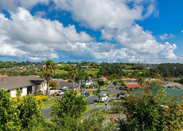  at 23 Roy Maloney Drive, Henderson, Auckland