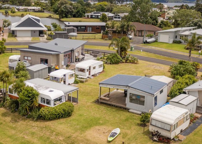 at 27 Motukorure Parade, Cooks Beach