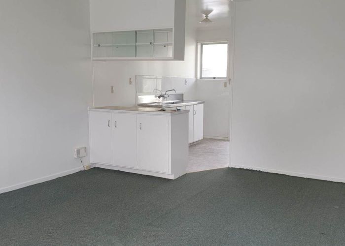  at 1/62 Lincoln Road, Henderson, Waitakere City, Auckland