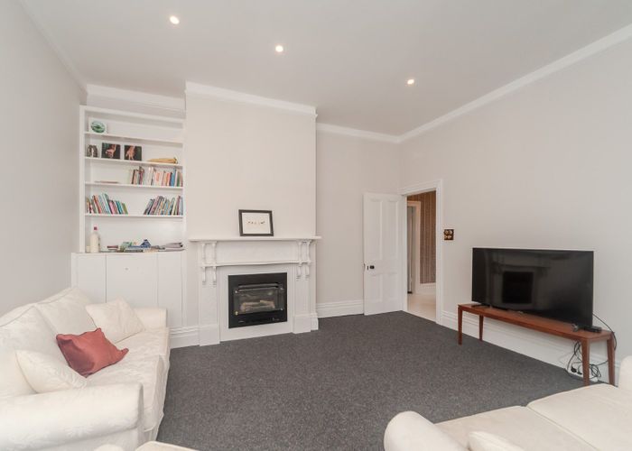  at 51 Garden Road, Northland, Wellington