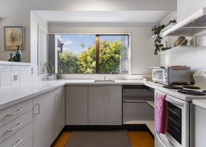  at 100 Manhattan Heights, Glendene, Waitakere City, Auckland