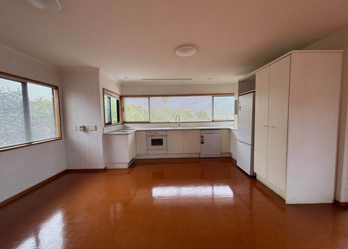  at 2/9 Egremont Street, Belmont, North Shore City, Auckland