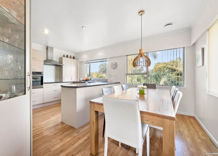  at 62 Gloria Avenue, Te Atatu Peninsula, Auckland