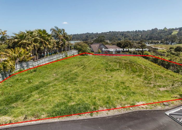  at 9C Kerema Way, Schnapper Rock, Auckland