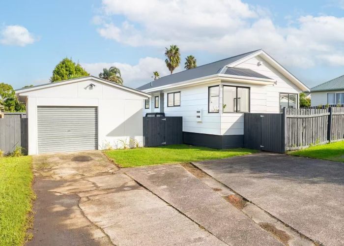  at 2/7 Rewarewa road, Te Atatu Peninsula, Waitakere City, Auckland