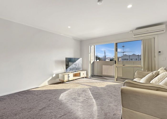  at 2D/47 Stanhope Road, Mount Wellington, Auckland City, Auckland