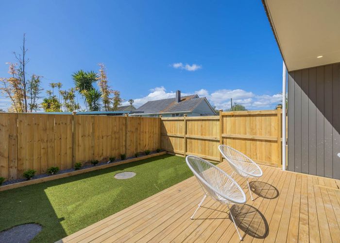  at 48C Tamatea Avenue, Point England, Auckland City, Auckland