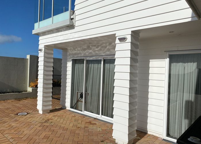  at 17 Quedley Ct, Eastern Beach, Manukau City, Auckland
