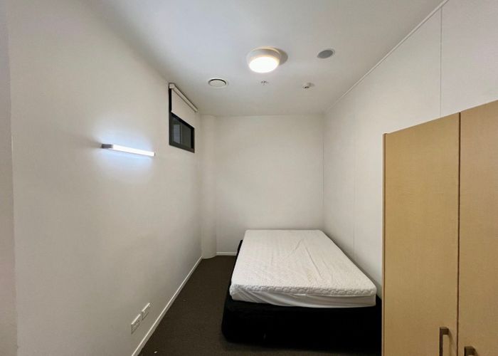  at 306/17 Putney Way, City Centre, Manukau City, Auckland