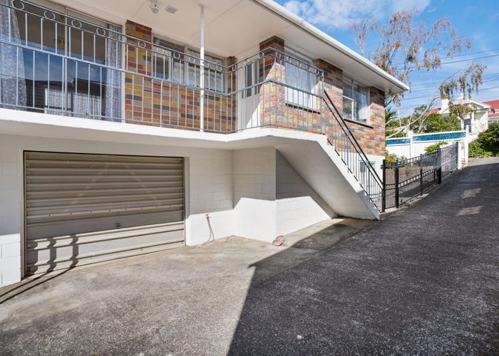  at 1/18 Windmill Road, Mount Eden, Auckland City, Auckland