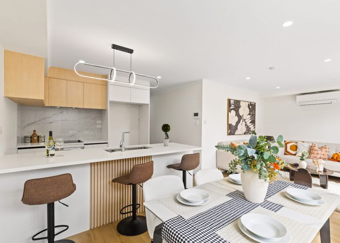  at 7/113 Beach Road, Te Atatu Peninsula, Waitakere City, Auckland