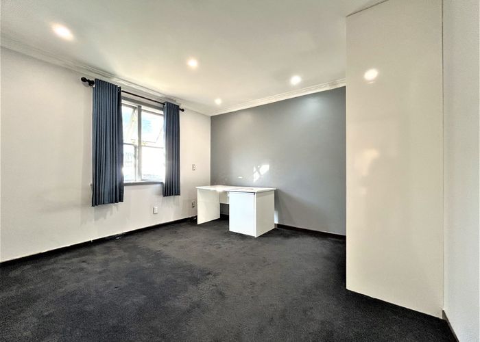  at 2/24 Holbrook Street, Blockhouse Bay, Auckland City, Auckland