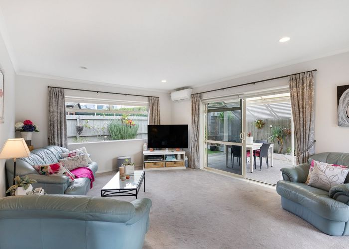  at 10 Chesterfield Way, Orewa, Orewa