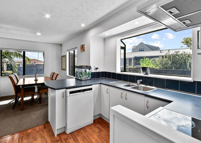  at 18 Hadley Wood Drive, Wattle Downs, Manukau City, Auckland