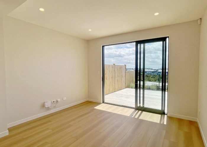 at 26 Puihi Cresent, Westgate, Waitakere City, Auckland