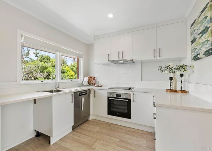  at 2/30 Hororata Road, Hauraki, North Shore City, Auckland