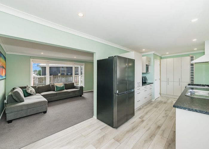  at 17 Winton Street, Paraparaumu Beach, Kapiti Coast, Wellington