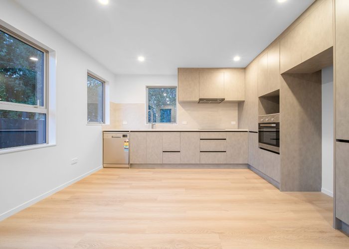  at 26E Trojan Crescent, New Lynn, Waitakere City, Auckland