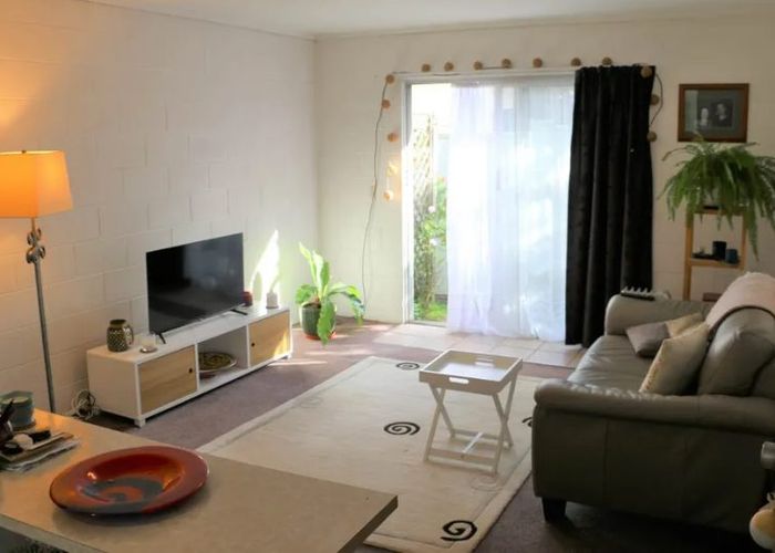  at 2/131 Melrose road, Mount Roskill, Auckland City, Auckland