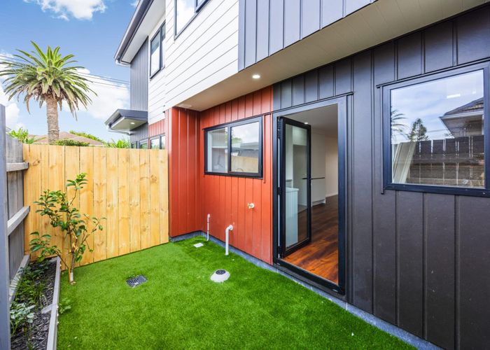  at 56E Cyclamen Road, Mangere, Manukau City, Auckland