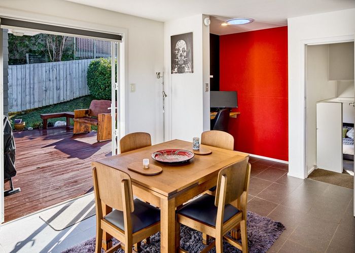  at 92 Mana View Road, Paremata, Porirua, Wellington