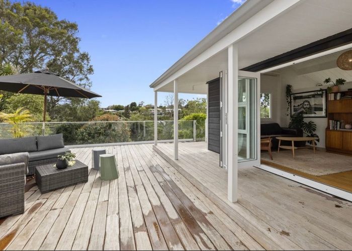  at 12 Honnor Place, Hurdon, New Plymouth