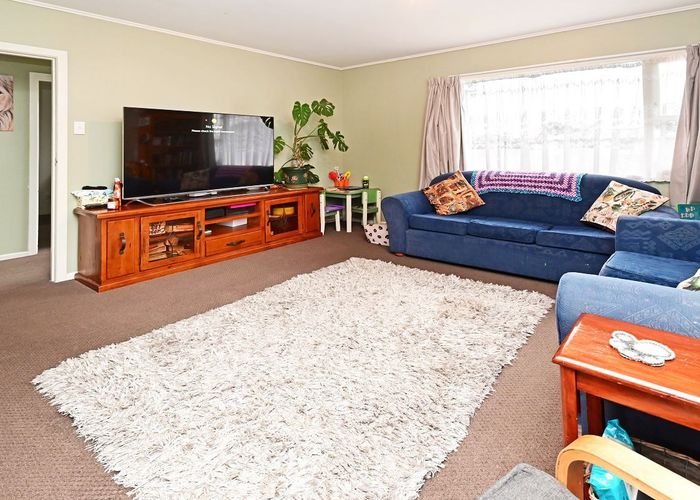  at 7 Kairanga Street, Mangere East, Auckland