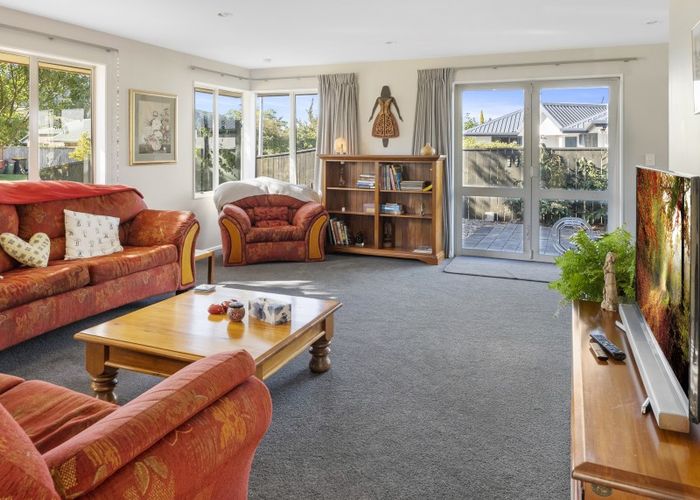  at 14 Whiting Drive, Wakefield, Wakefield