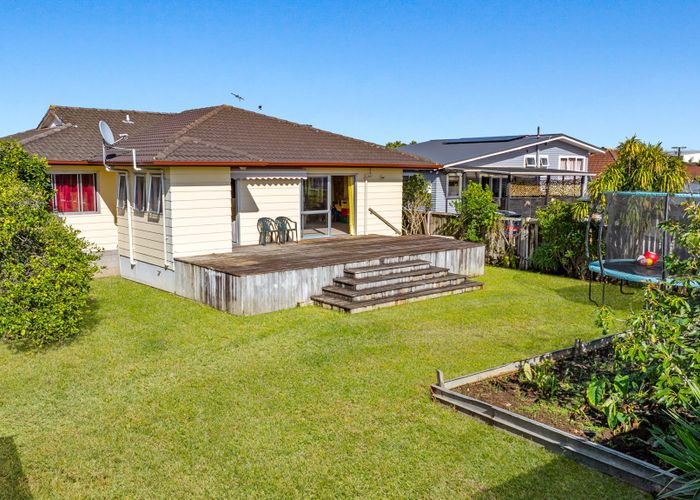  at 3 Michelle Place, Mangere, Auckland