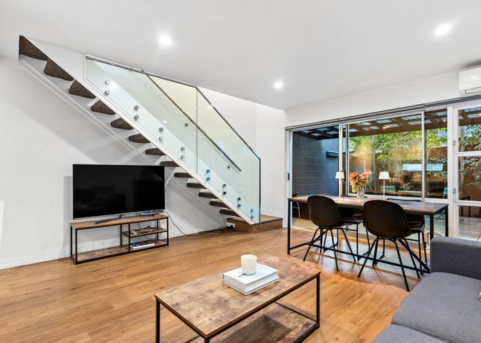  at 2/32B Ballarat Street, Ellerslie, Auckland City, Auckland