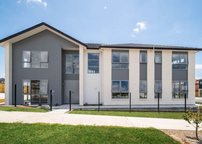  at 24 Cloonlyon Drive, Flat Bush, Auckland