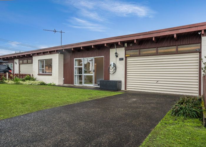  at 1/2 Edwards Avenue, Henderson, Auckland