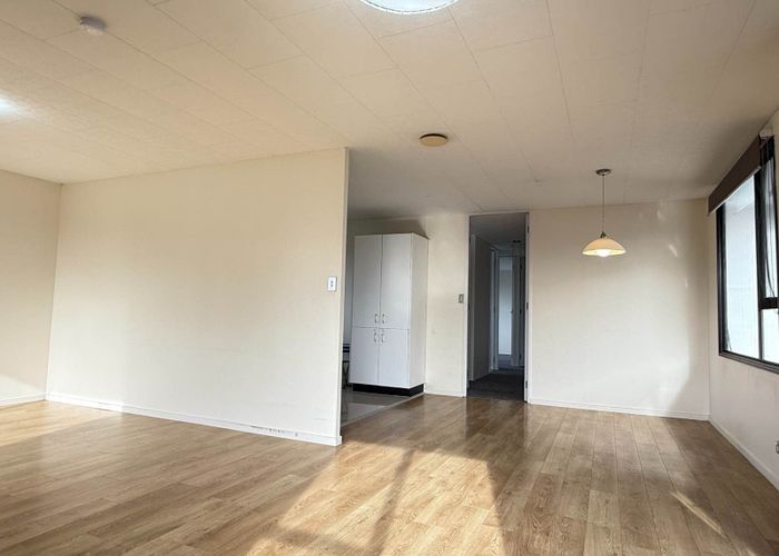  at 39A Caribbean Drive, Unsworth Heights, North Shore City, Auckland
