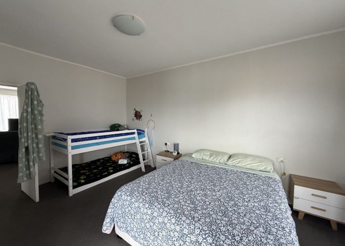  at 1/92 Tiri Road, Matakatia Bay, Rodney, Auckland