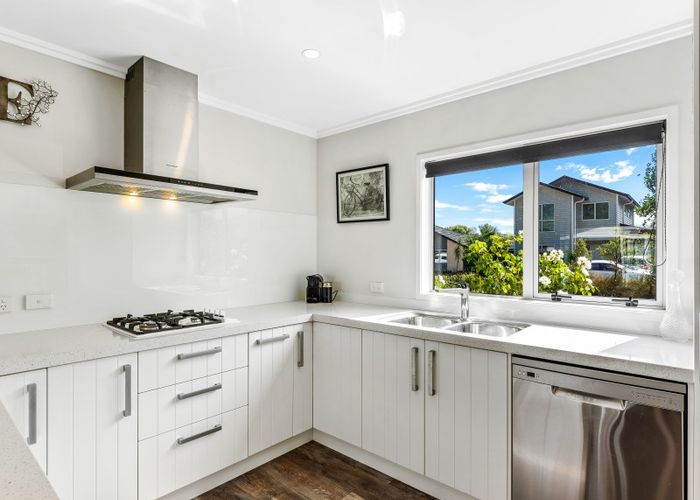  at 21 Somerby Mews, Silverstream, Upper Hutt