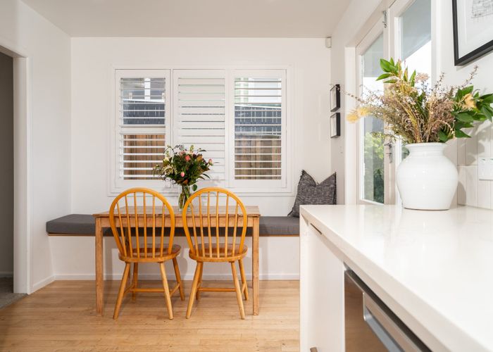  at 33 Beazley Avenue, Paparangi, Wellington