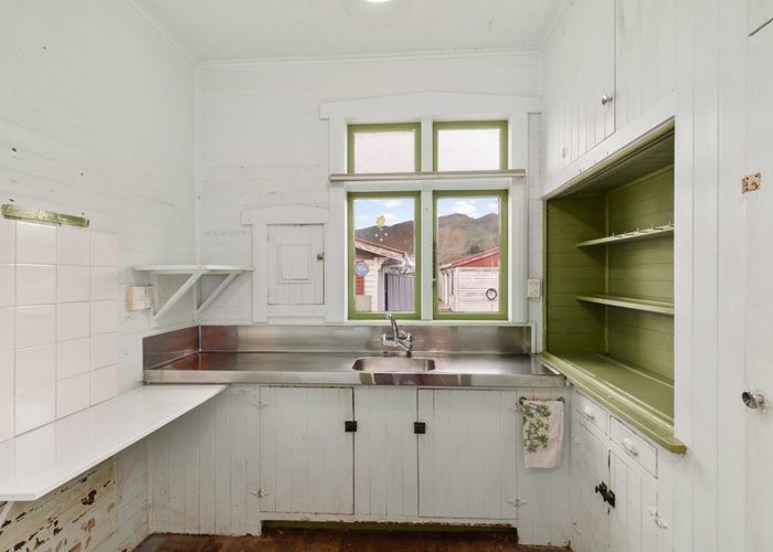  at 158 Randwick Road, Moera, Lower Hutt